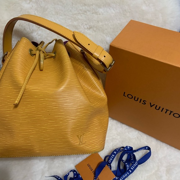 Louis Vuitton Petit Noe drawstring shoulder bag Epi - Picture 2 of 7